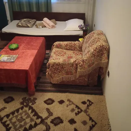 Chayka Sea Garden- Entire Flat Or Spacious Private Or 3-bed Dorm- Big Balcony *
