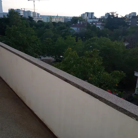 Chayka Sea Garden- Entire Flat Or Spacious Private Or 3-bed Dorm- Big Balcony * Varna