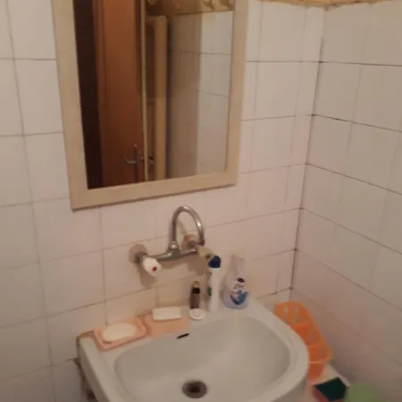 Chayka Sea Garden- Entire Flat Or Spacious Private Or 3-bed Dorm- Big Balcony Appartamento Varna